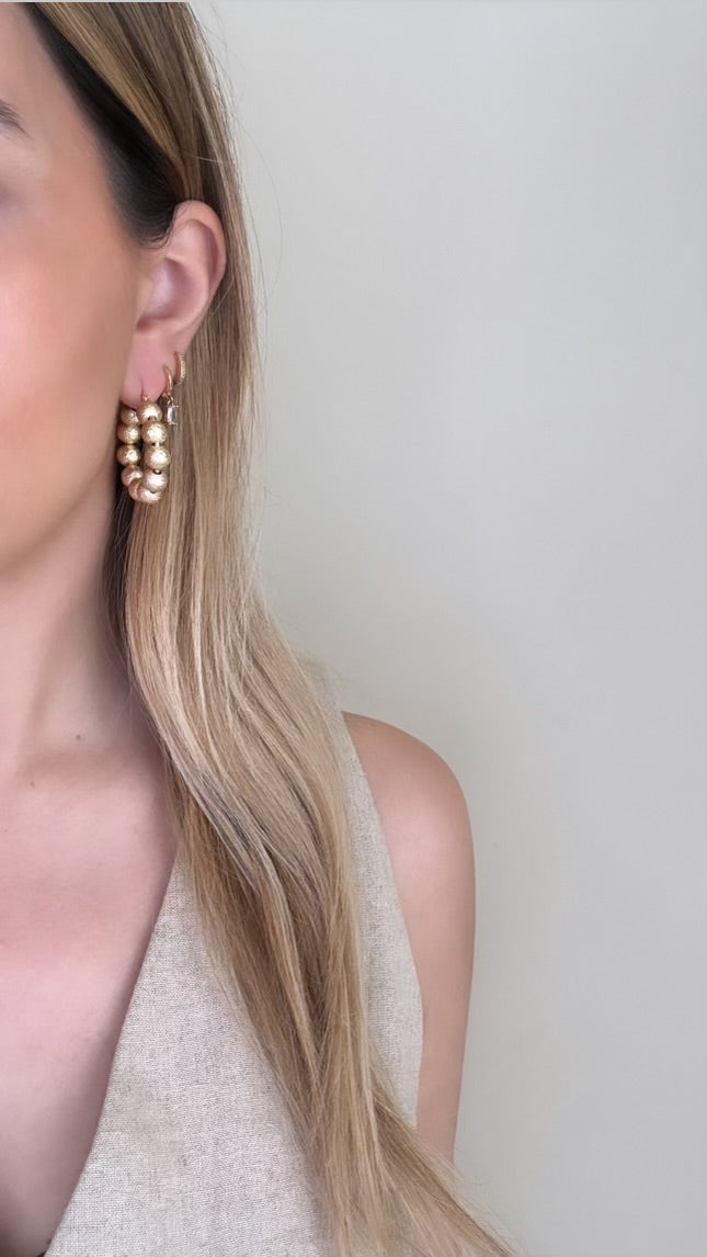 Izabel hoops