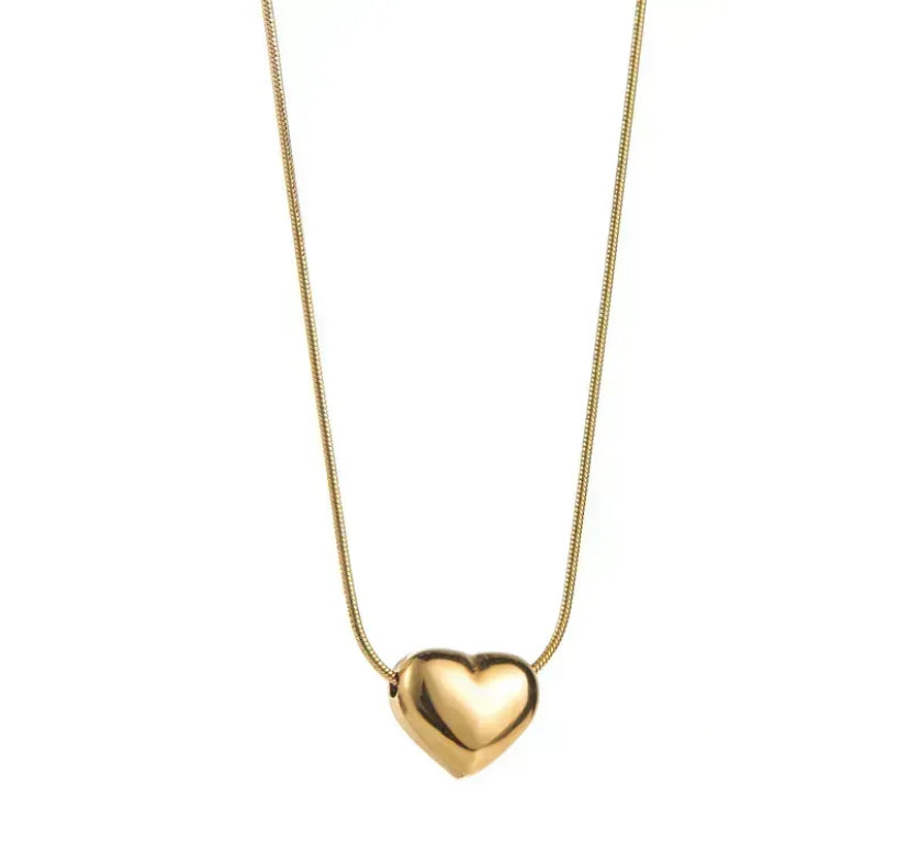 Heart balloon necklace