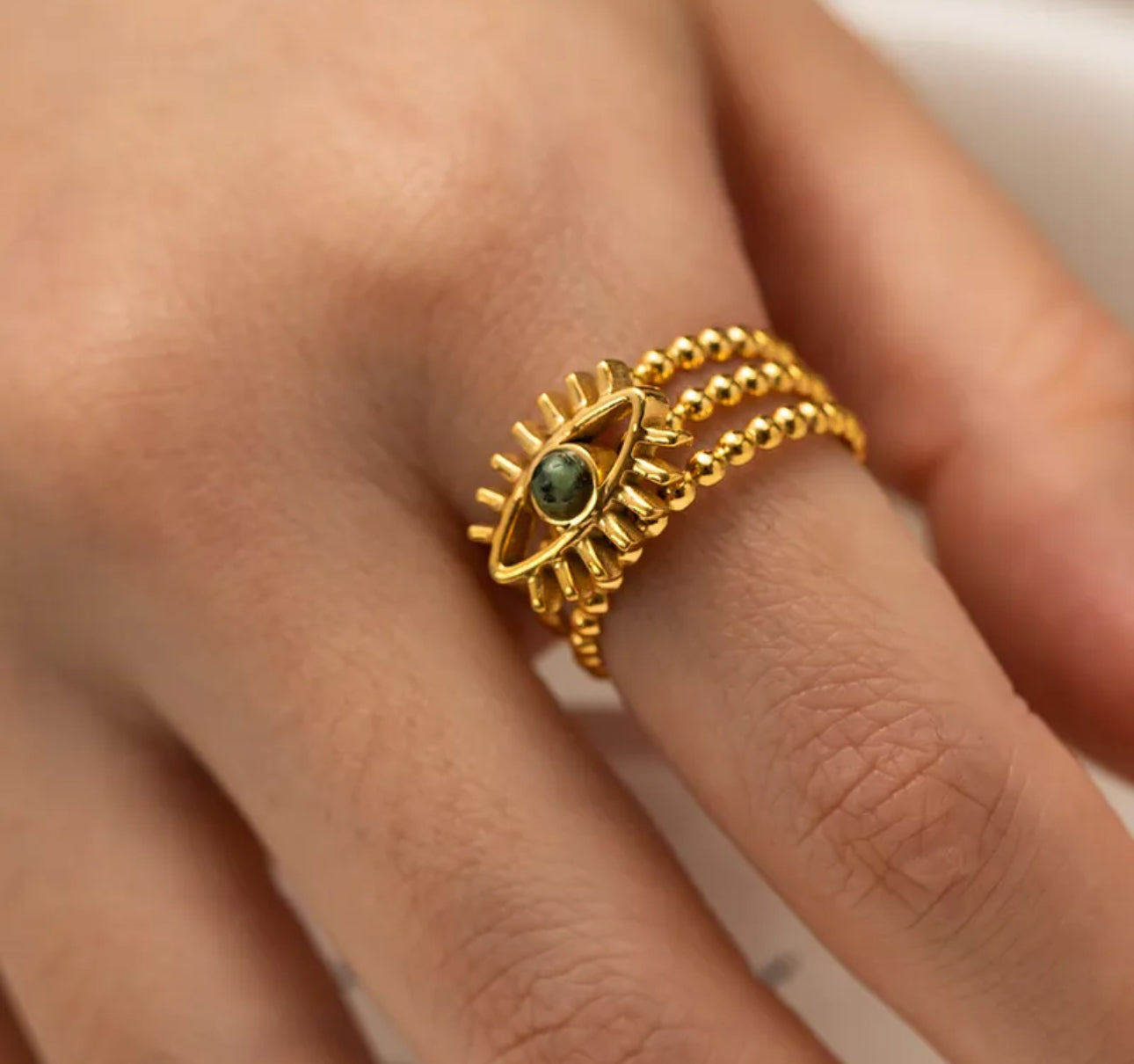 Eye ring