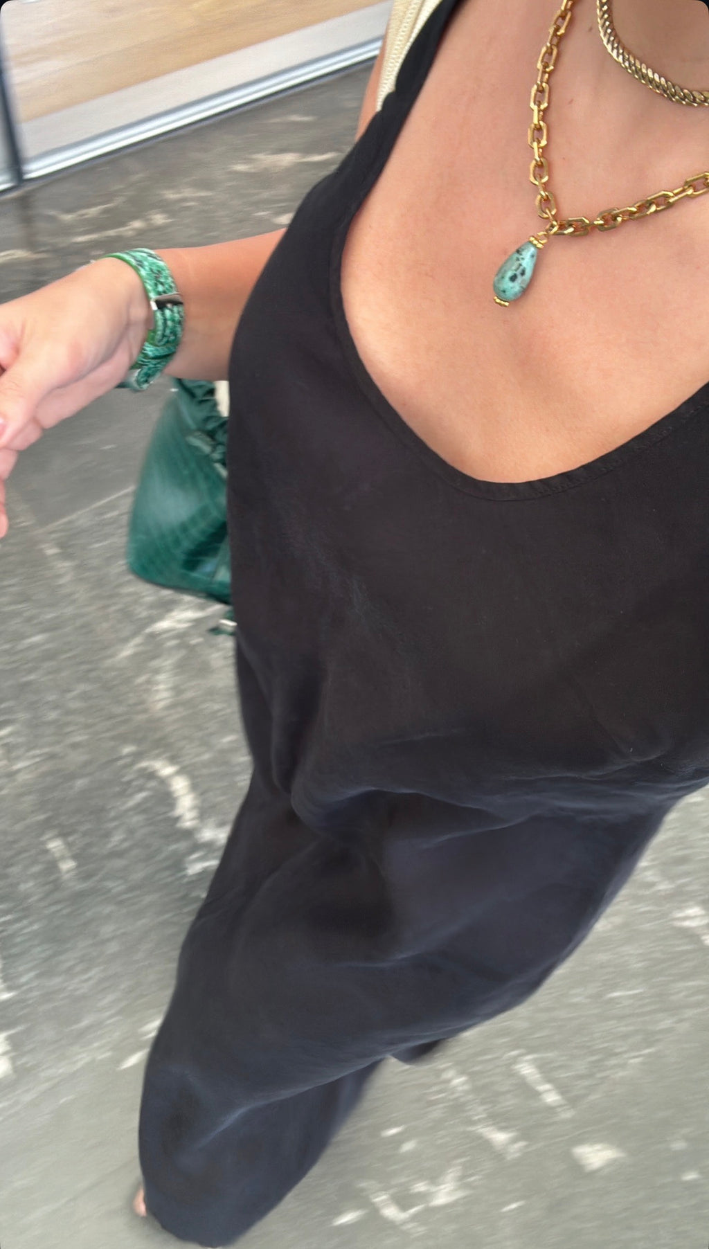 The drop necklace