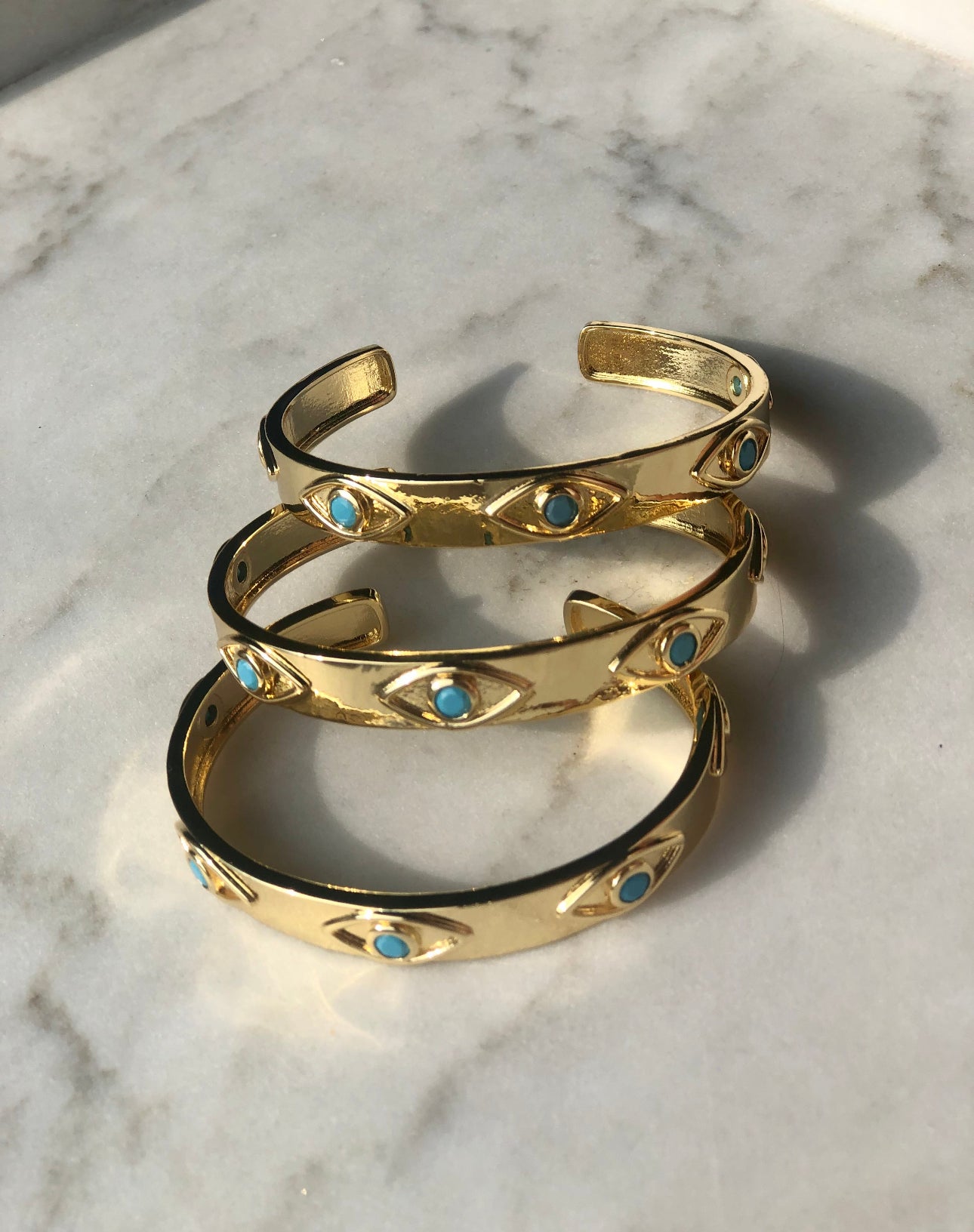 Eye bangle