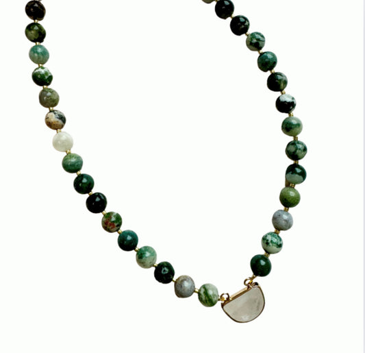 Psuche necklace / green fever