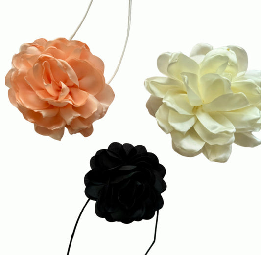 Flower choker