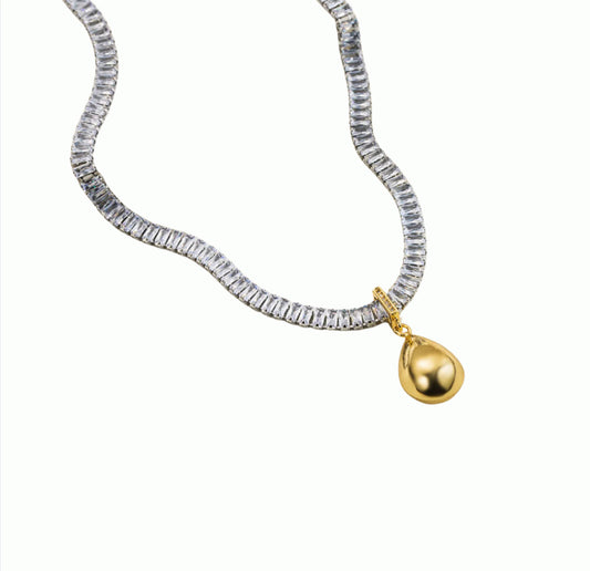 Baguette & drop necklace